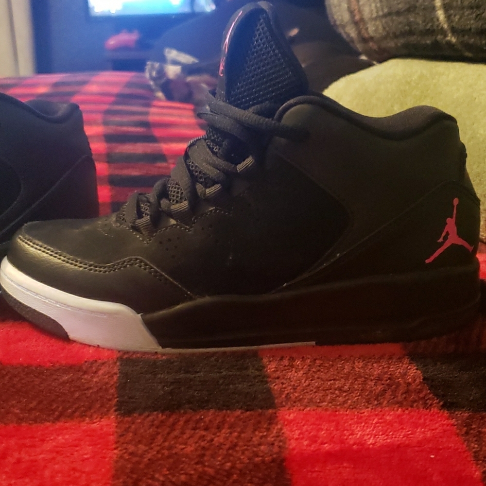 Girls shoes